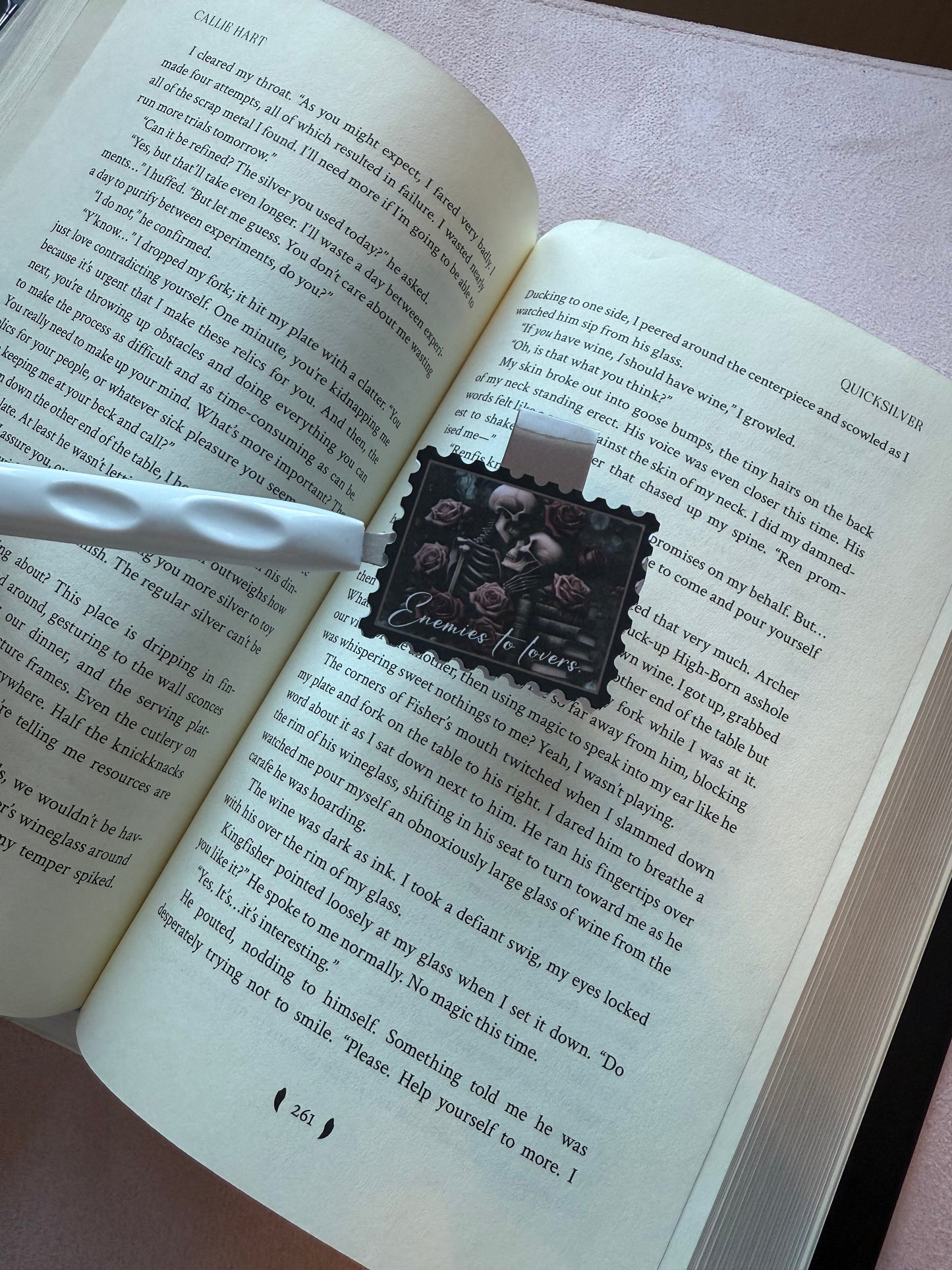 🖤 Magnetiskt bokmärke – Some Books Were Born to Break You