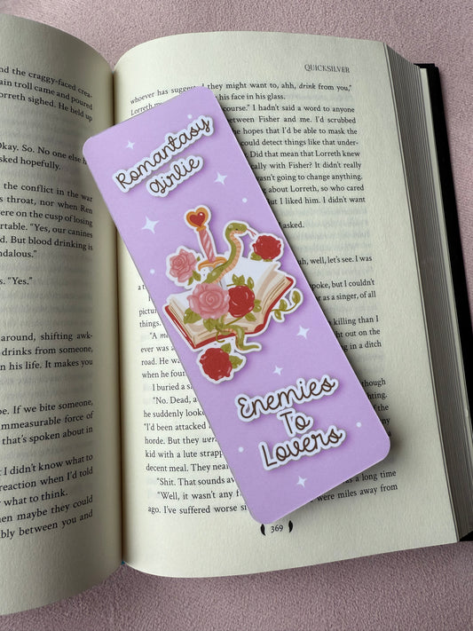 Romantasy girlie