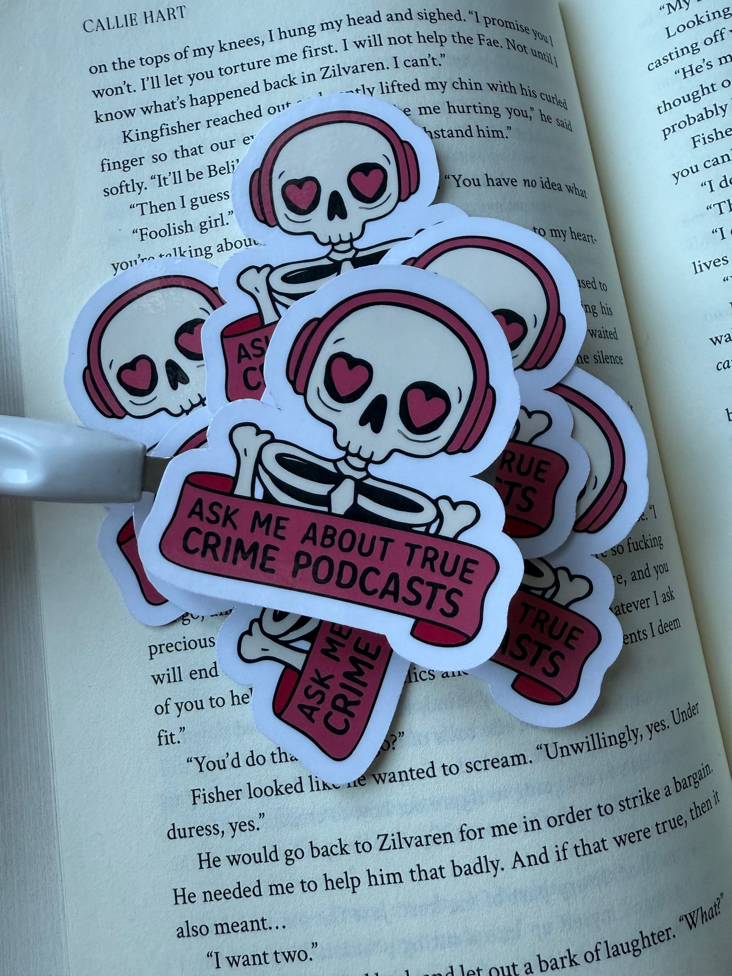 True Crime Sticker – laminerad