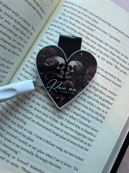 🖤 Magnetiskt bokmärke – Ruin Me Forever (Heart design)